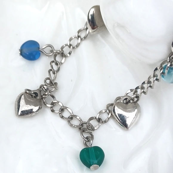 Avon Silver Heart Charm Bracelet - Picture 1 of 7